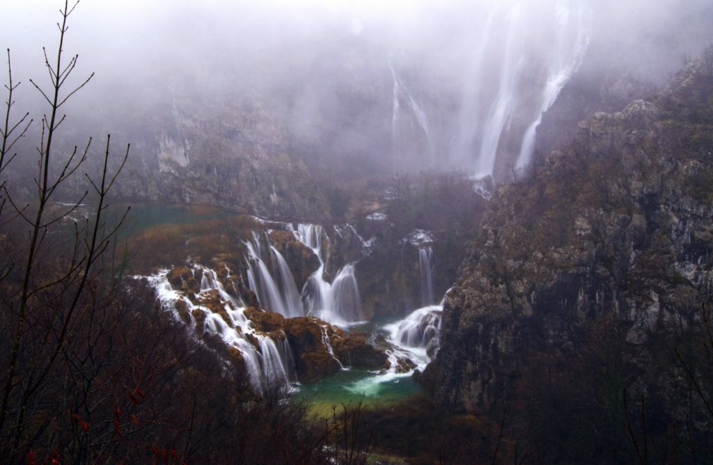 Plitvicer See im Nebel